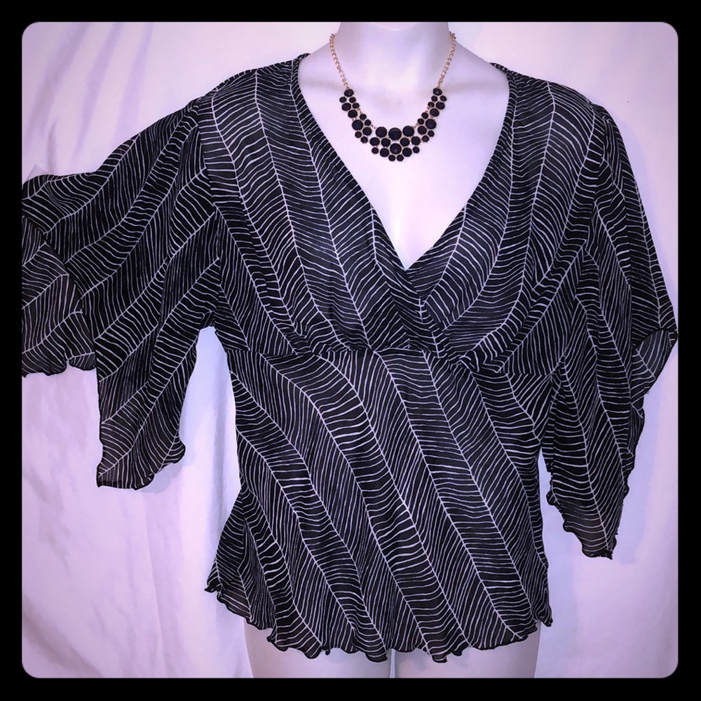 🔥 Navy Blue Stripe Blouse w/Necklace & Earrings🎁